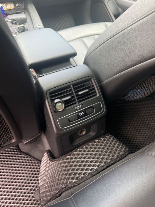 Автомобиль Audi A4B9