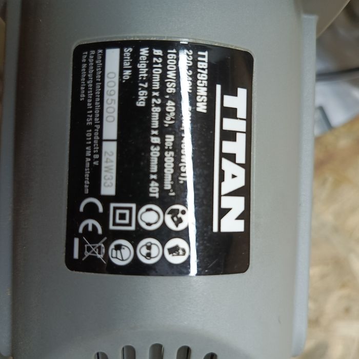 Piła ukosnica  titan 210 mm ttb795 msw