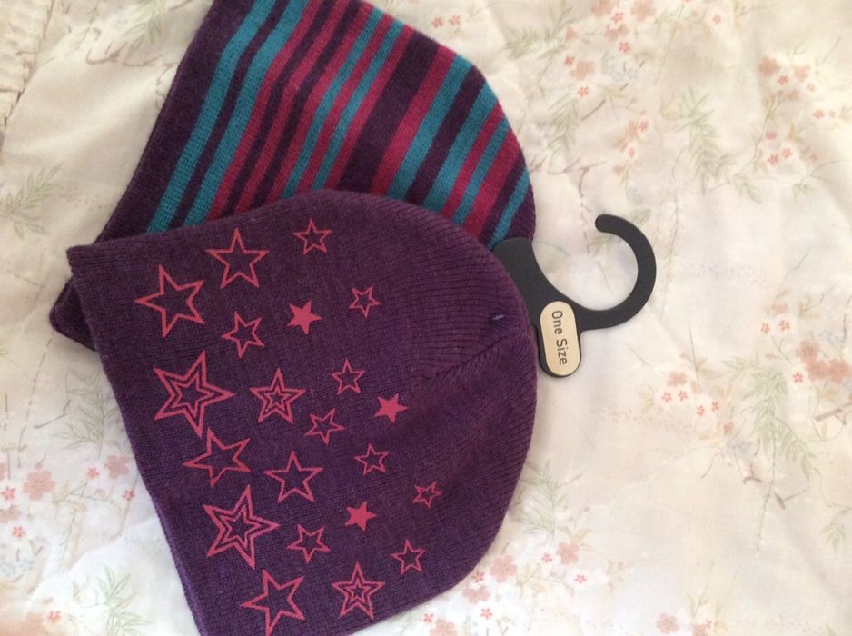 Нові шапочки комплект, в’язані шапочки