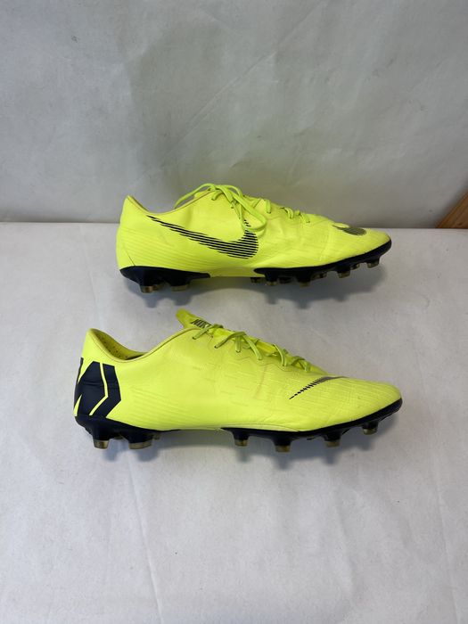 Бутси копи сороконіжки футзалки бампи по приємним цінам Nike Puma