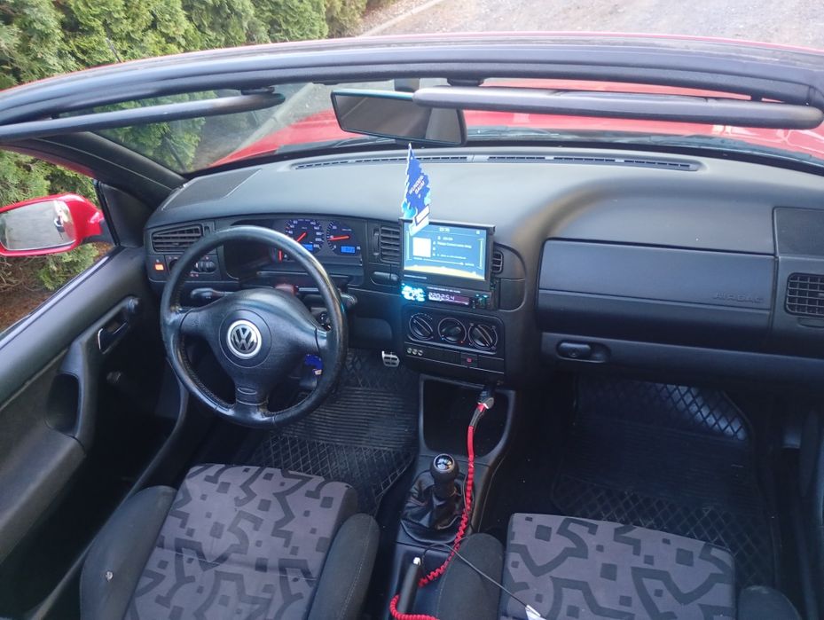 Witam mam do sprzedania VW Golf cabrio 4