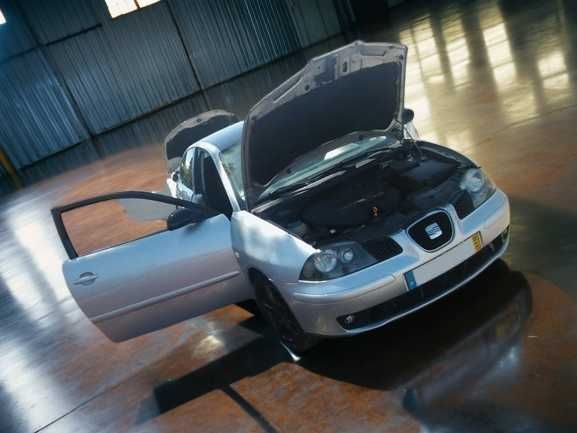 SEAT Ibiza 6L - 1.9 TDI 100cv Caixa 6 Velocidades 3 Portas