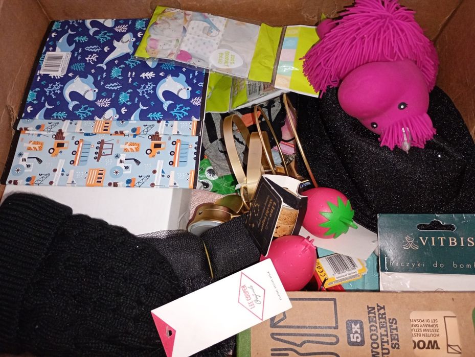 Karton mix biedronka action inne S278