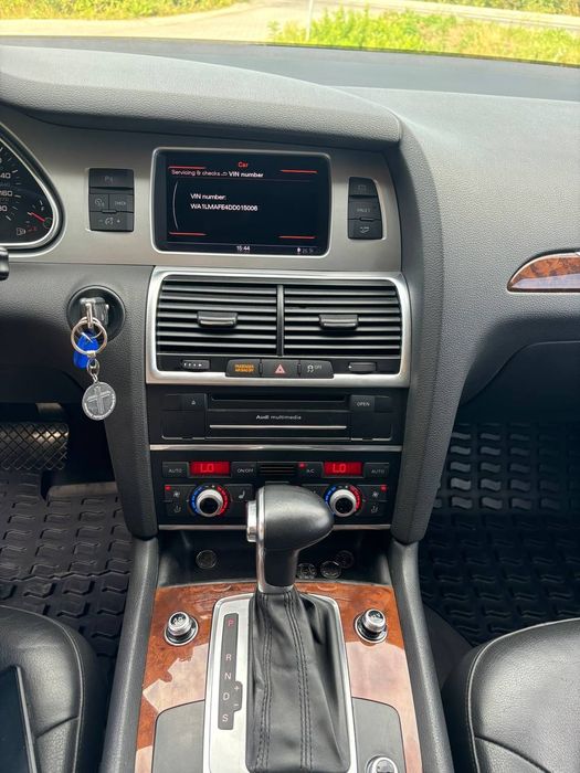 Продам Audi Q 7 3.0 TDI Premium plus