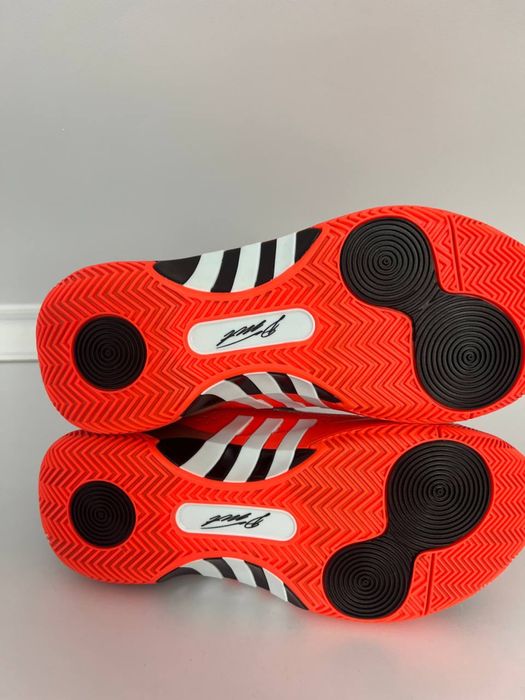 Кроссовки  Adidas D.O.N. Issue 5 Shoes Orange/Black IE8326