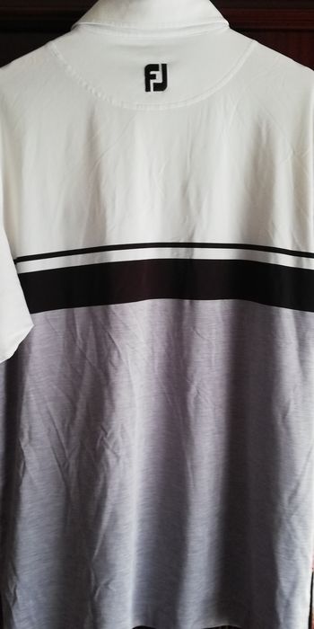 Polo Branco em otimo estado.