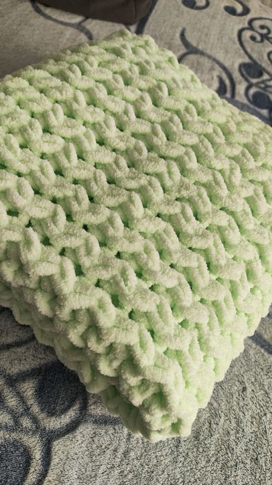 Плед з пряжі алізе пуфі