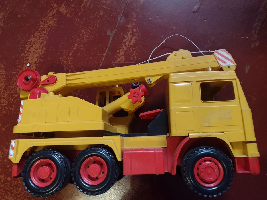 Продам велику машинку