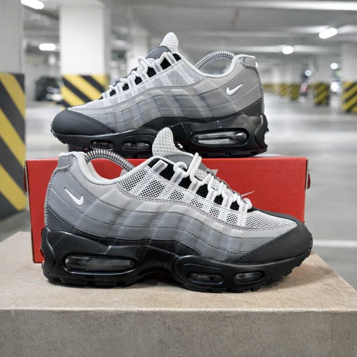 (2242) Кросівки Nike Air Max 95 чорні з сірим (37-41) найк найки