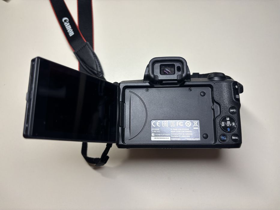 Canon EOS M50 + акумулятор, обʼєктив 15–45mm (Альтернатива g7x)