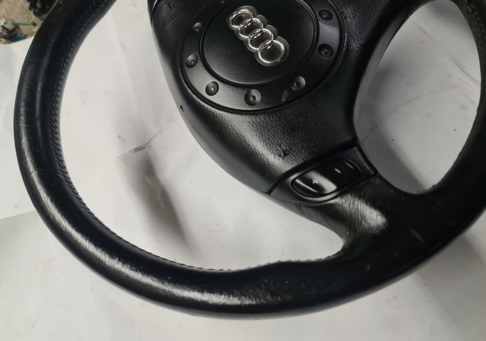 Audi a 4 kierownica s-line