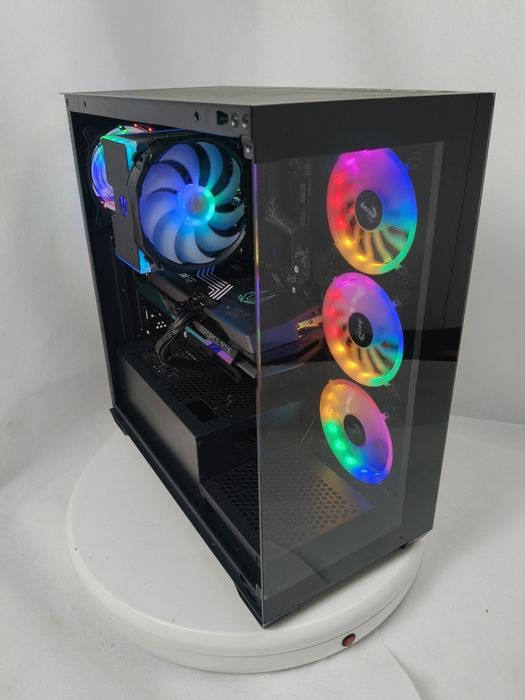 Komputer Gamingowy Ryzen 7 7800X3D,RTX 5070,64 GB 6000 MHz,SSD,Win 11