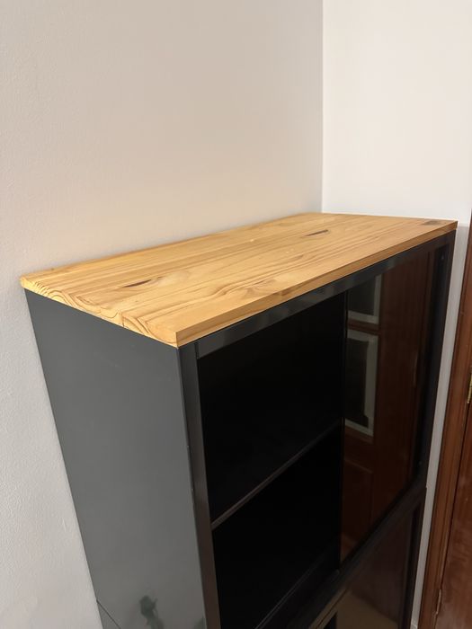 Movel de sala com vidro