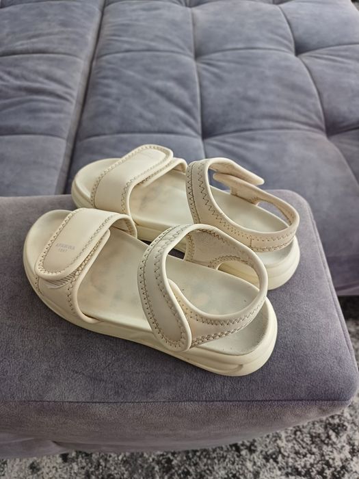 Босоніжки для дівчинки