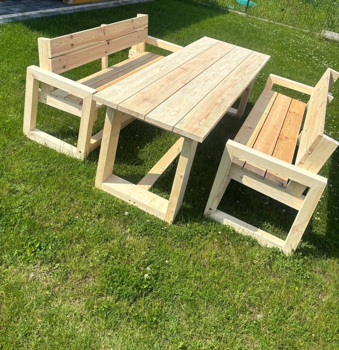 Meble ogrodowe , ławki , stoly