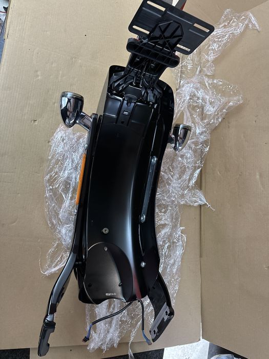 Harley Davidson Nowy Błotnik Softail STREET BOB & SLIM M8 kierunkowskazy 3w1 mocowanie tablicy D103