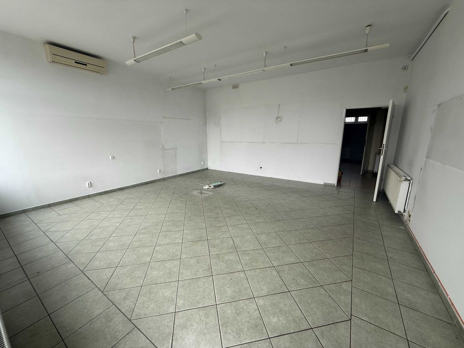 Lokal usługowy - 70m² -> Centrum Budzynia
