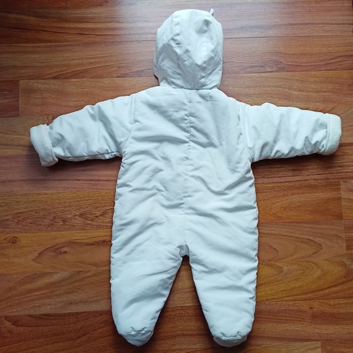 Pajacyk kombinezon biały np. do chrztu rozm. 62-68 (3-6 m.)