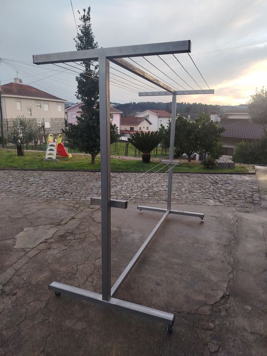 Vendo estendais novos em tubo galvanizado