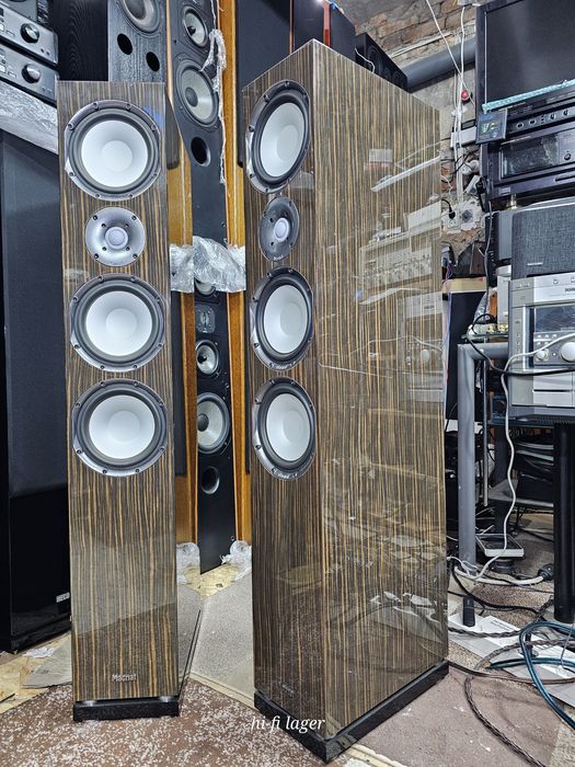 Magnat quantum 807 элитная модель немецкой акустики Шикарний колір