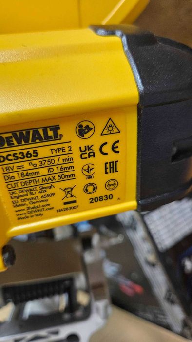 Ukośnica z posuwem DeWalt DCS365 18V 185MM bez akumulatora