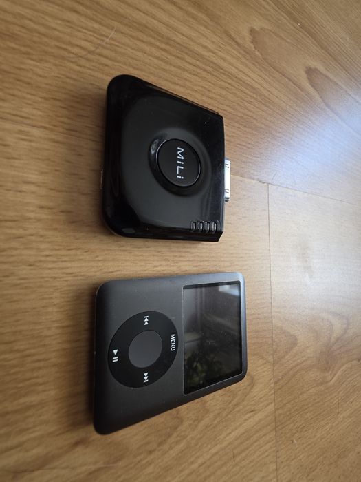 Apple iPod Nano 3rd Gen 8GB mp3 плеєр