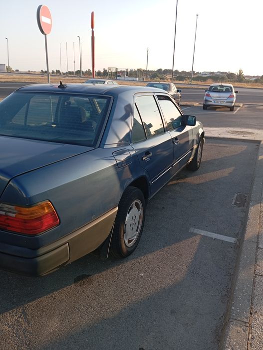 Mercedes Benz W124 1988