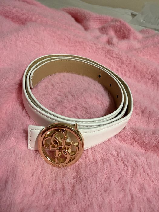 Bialy pasek guess
