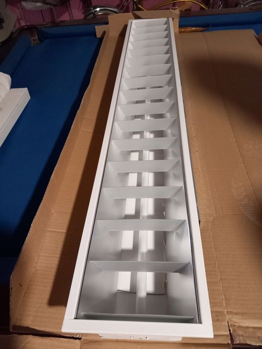100 luminárias interior  Trilux Enterio 128/54