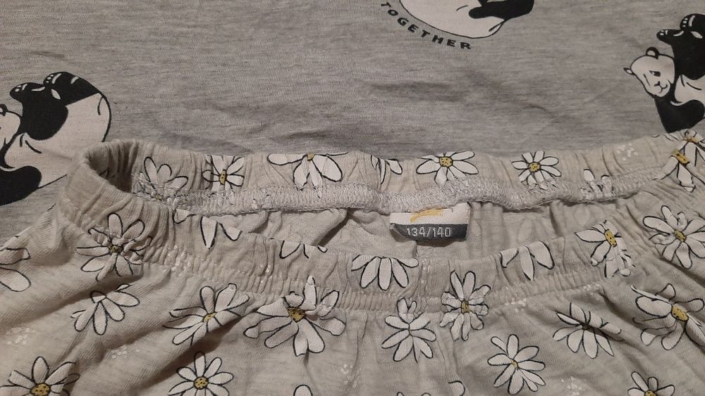 Piżamka pandy, stokrotki roz. 134-140