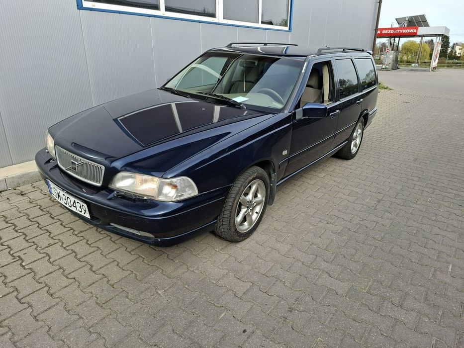 Volvo V70 2.4 Benzyna gaz ważne opłaty