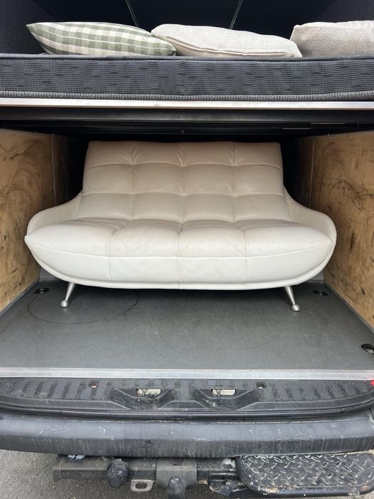 Дивани, крісла, мʼягкі стільчики