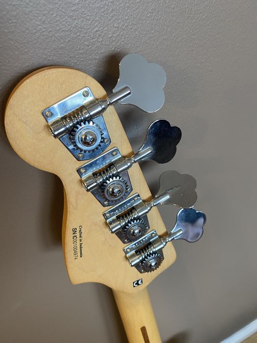 Gitara basowa Fender Squirer Precision Bass