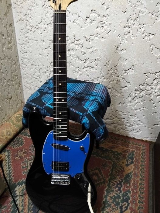 Squier Fender Mustang