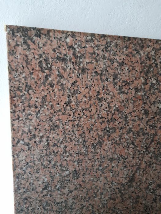 Mármore rosa com 2.5 cm de profundidade