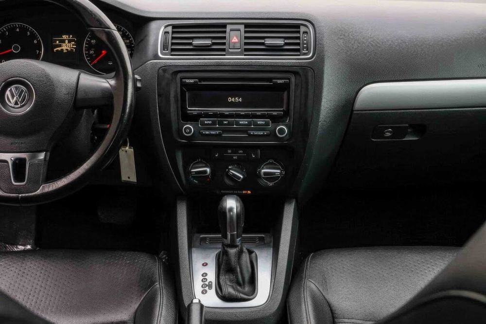 Volkswagen Jetta      2015