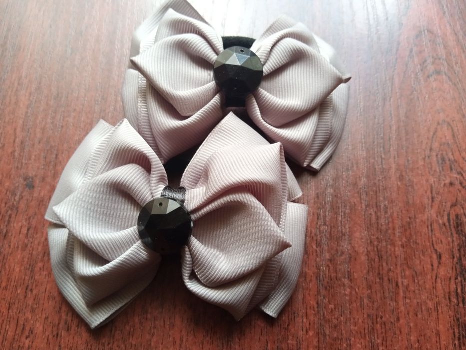 Бантики для волосся