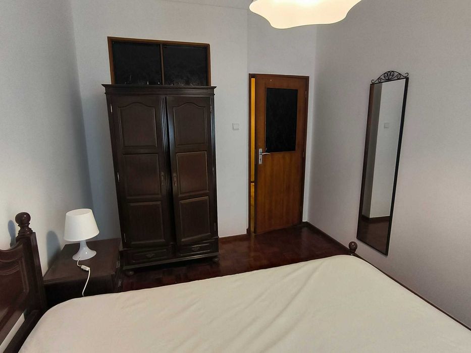 Quarto Individual Disponível para ESTUDANTES– Polo Universitário