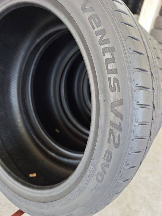 225/45/18 Hankook