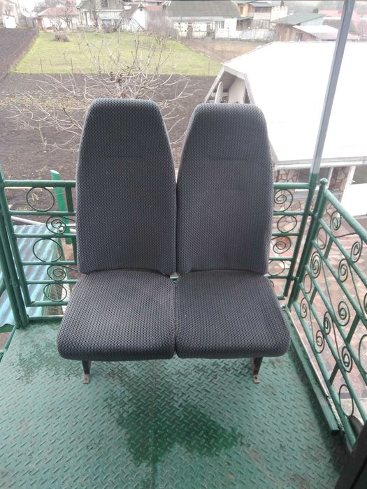 Сідушки автомобільні