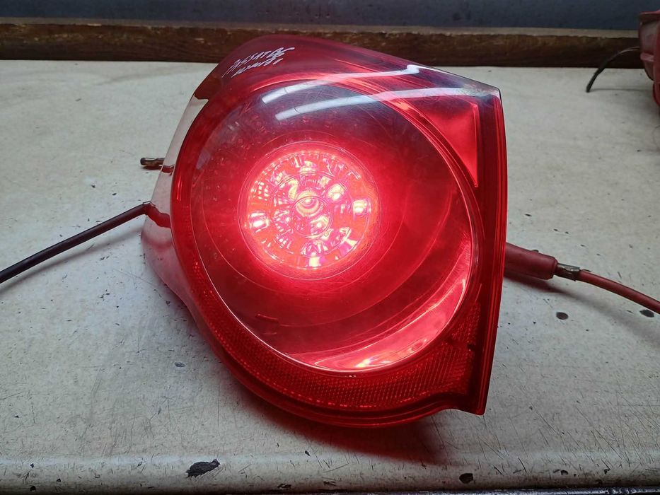 Lampa Lewy Tył Lewa Tylna VW Passat B6 KOMBI