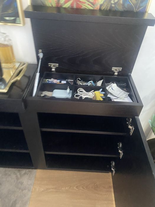 Console com arrumos preta