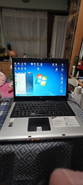 Vendo este tipo computador muito bom