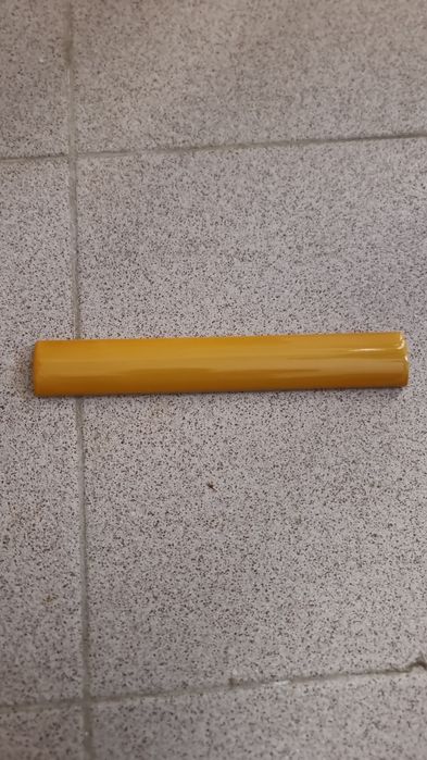 Meias canas trinchado amarelo