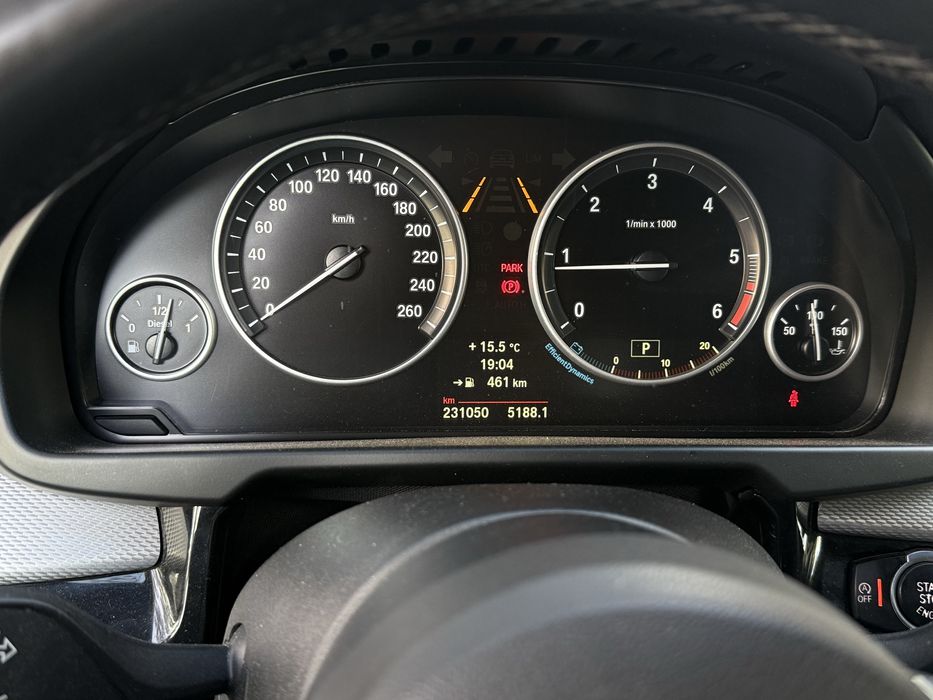 Vendo BMW X5 25d s drive 7L Pack M