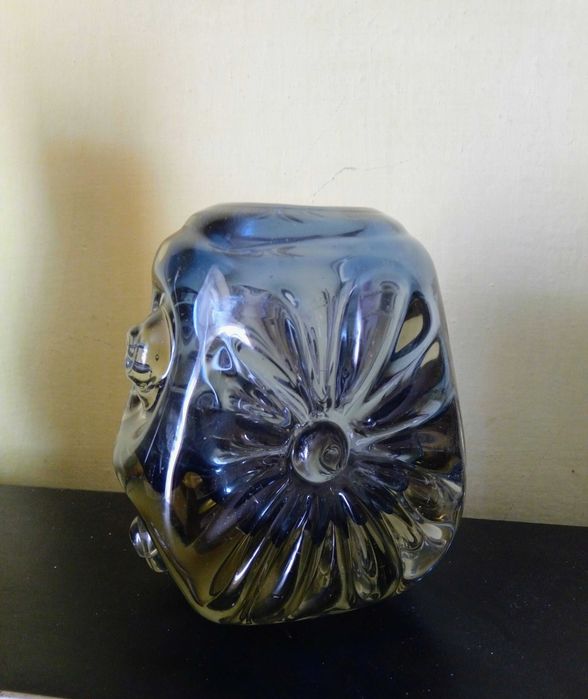 Ваза з товстого скла