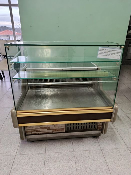 Vitrine , frio e cente