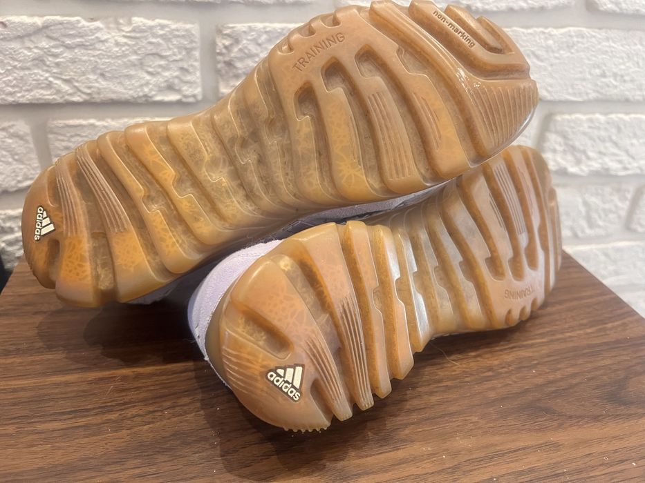 Кросівки 37,0-37,5 adidas