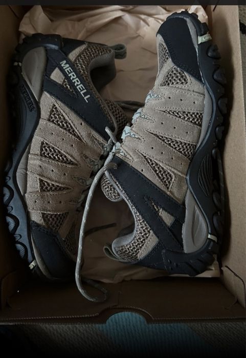Sapatilha/bota merrell