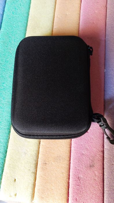 Estojo com 16 medalhas de pesca